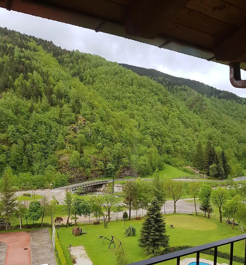 Apartaments Can Bundanci Setcases 0*,  Spain