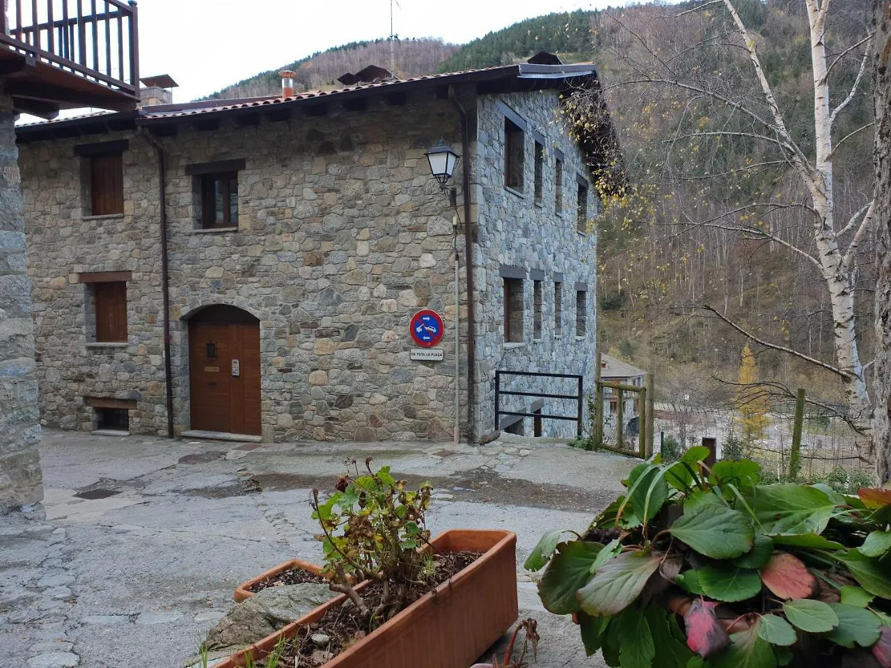 Apartaments Can Bundanci contacts