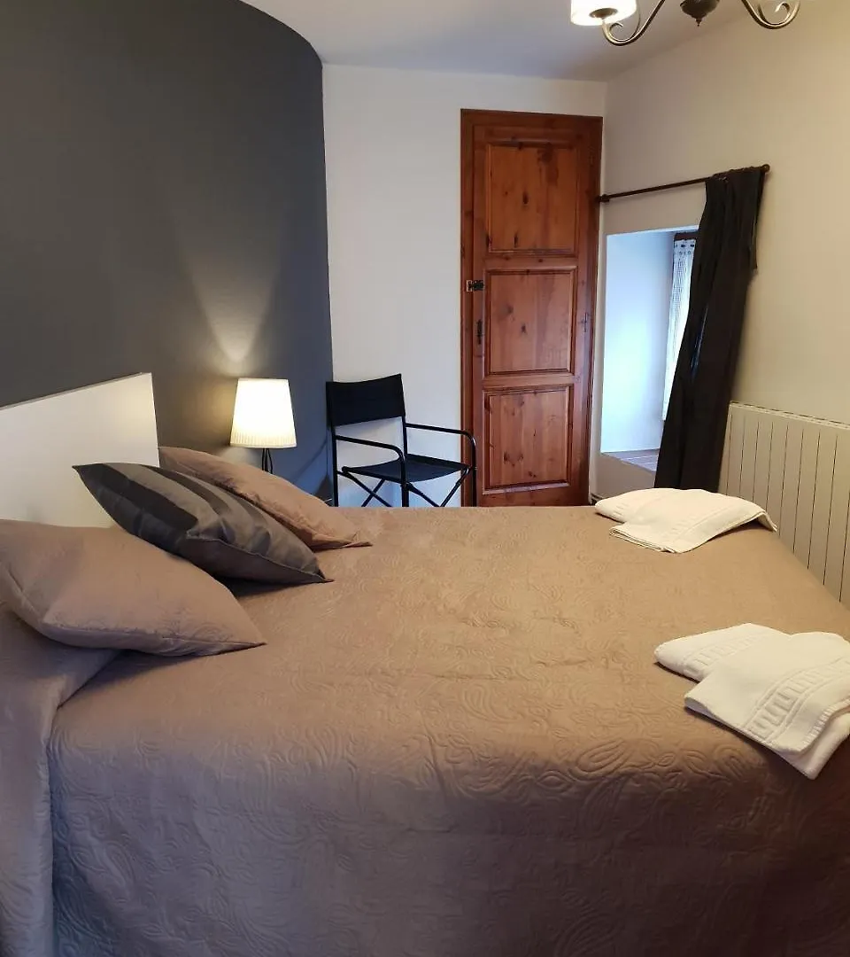 Apartment Apartaments Can Bundanci Setcases Spain